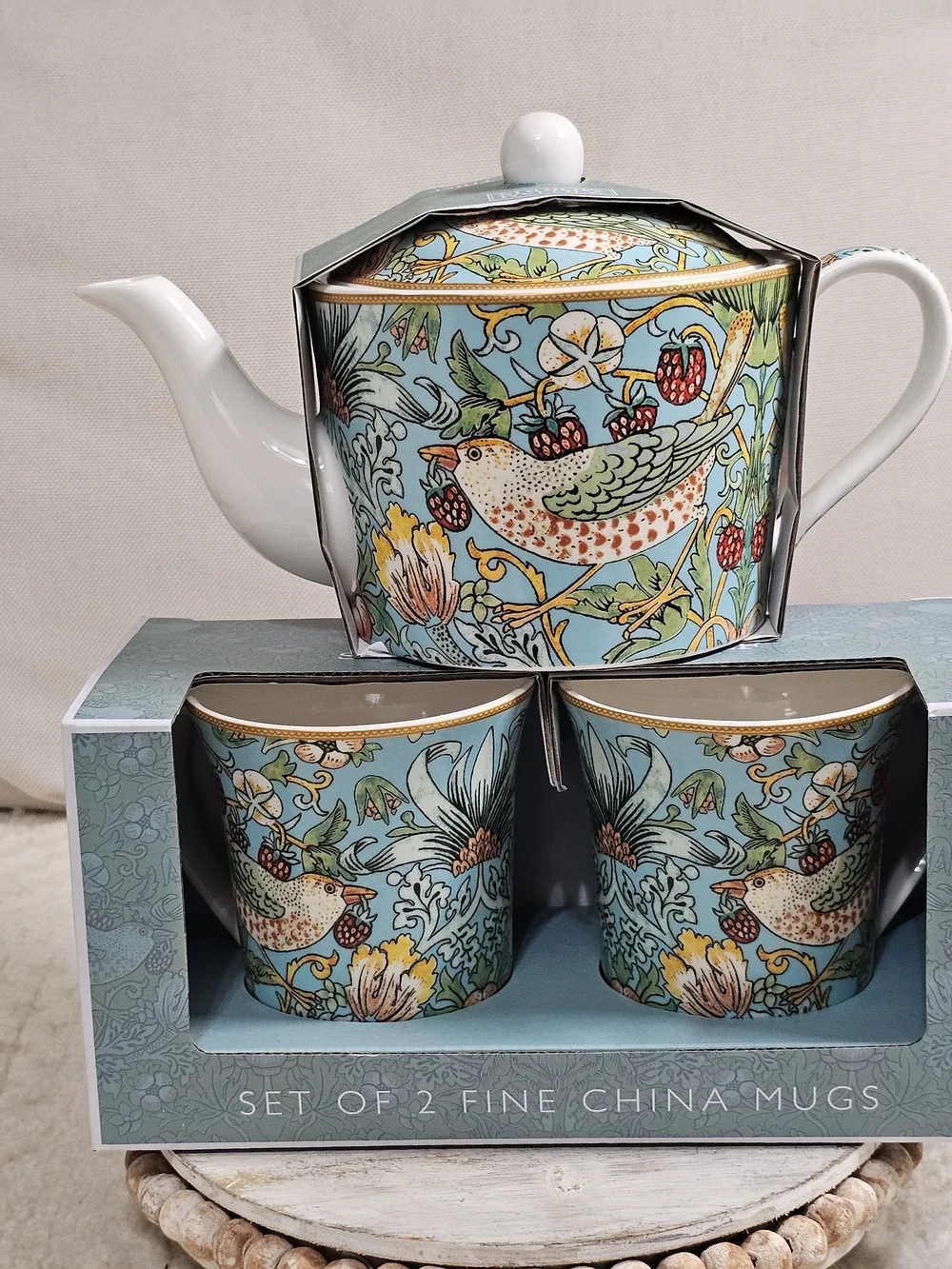 The Leonardo Collection William Morris Strawberry Thief Tea Pot And 2 Mags